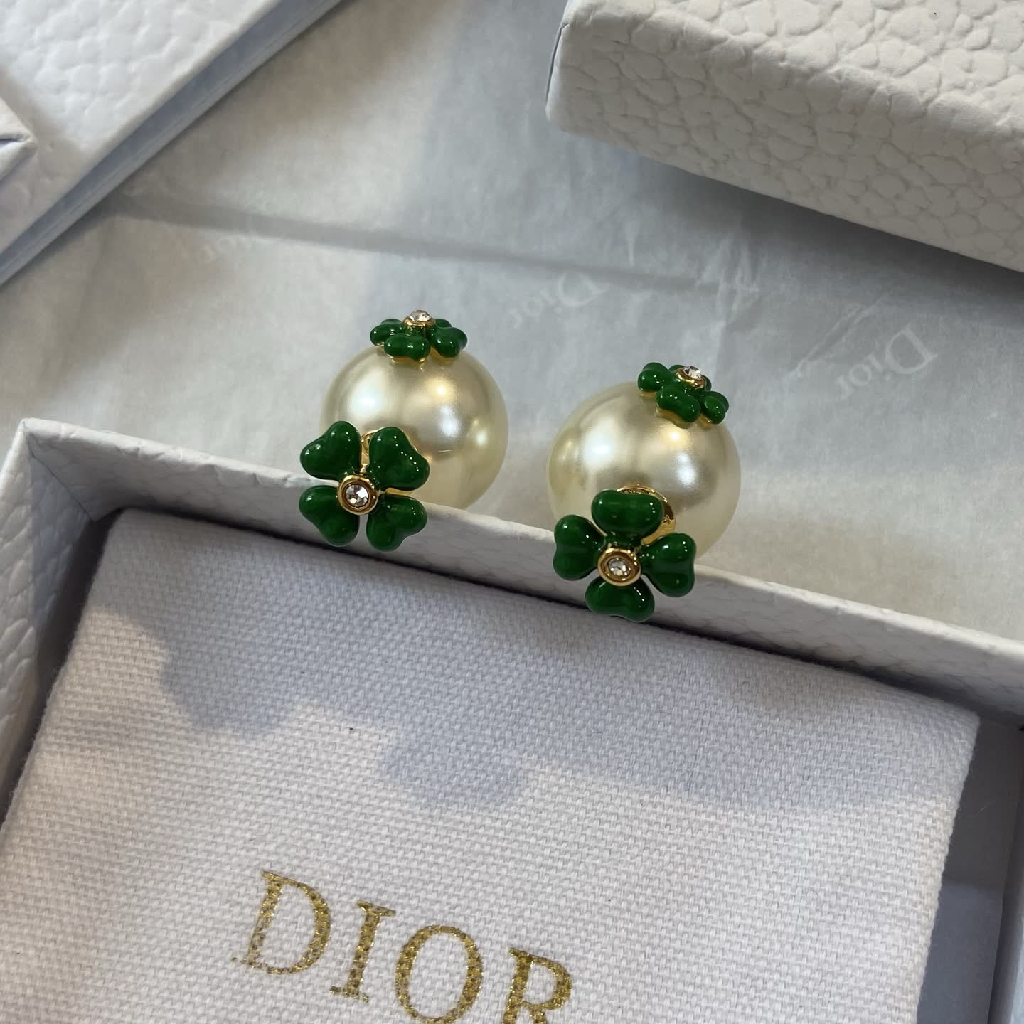 Van Cleef & Arpels Clover Leaf Pearl Earrings